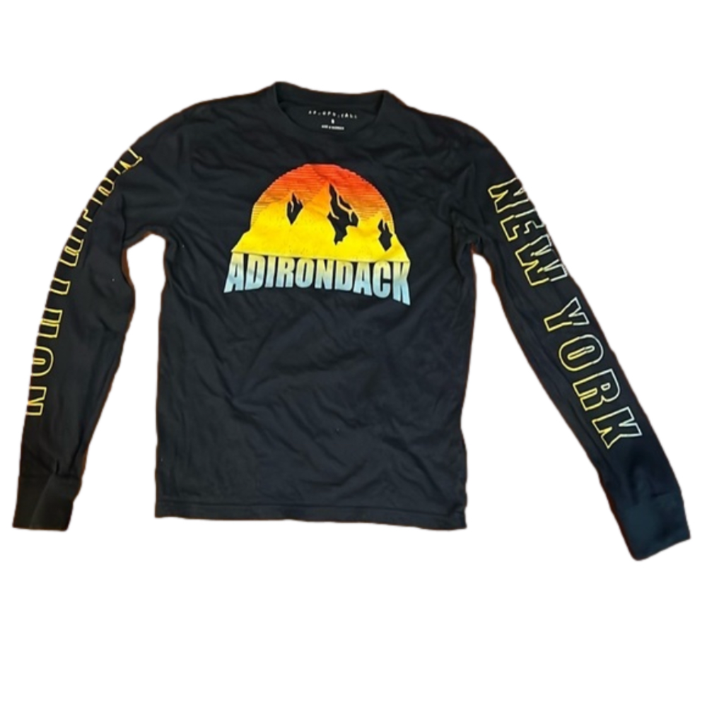 navy blue aéropostale size small long sleeve graphic tee